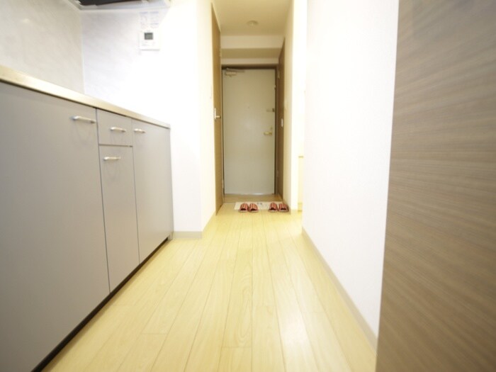 物件内観写真20　(廊下)