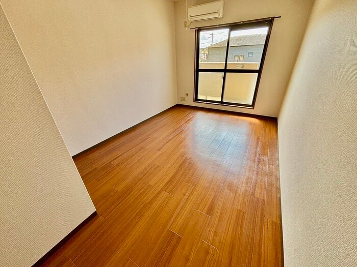 物件内観写真7　(居室)