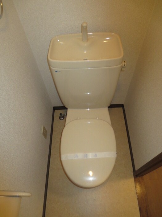 物件内観写真11　(トイレ)