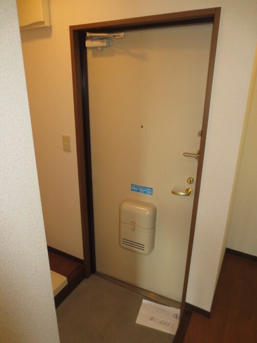 物件内観写真16　(玄関)