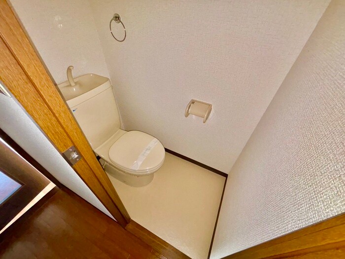物件内観写真16　(トイレ)