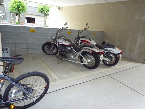 バイク置き場