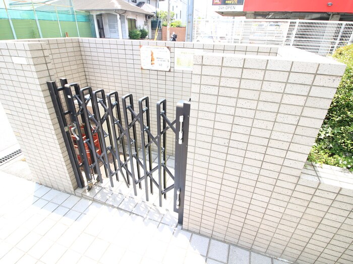 物件外観写真6　(建物設備)