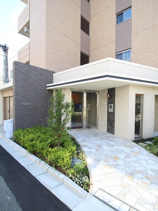 物件外観写真6　(エントランス部分)