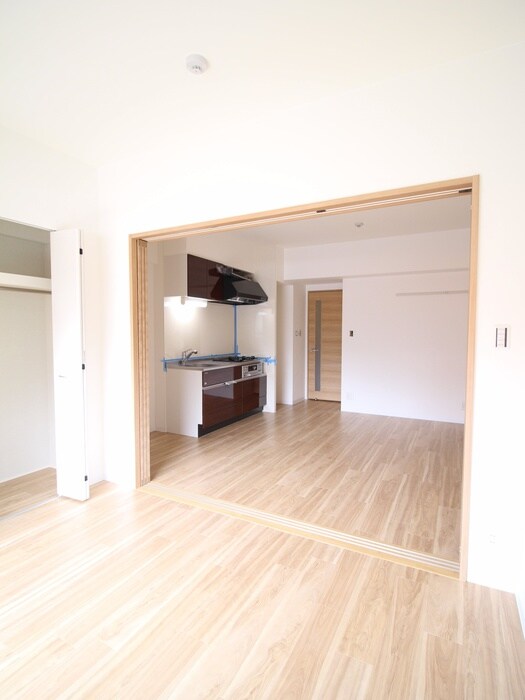 物件内観写真10　(居室)