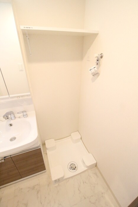 物件内観写真18　(洗濯機置場)