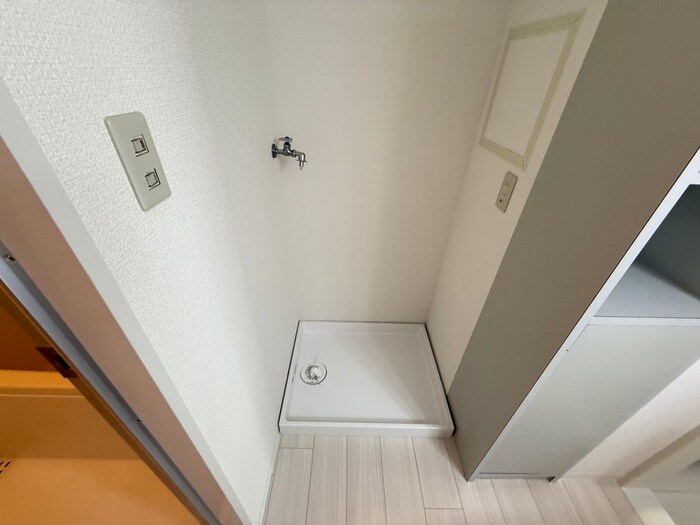 物件内観写真13　(洗濯機置場)