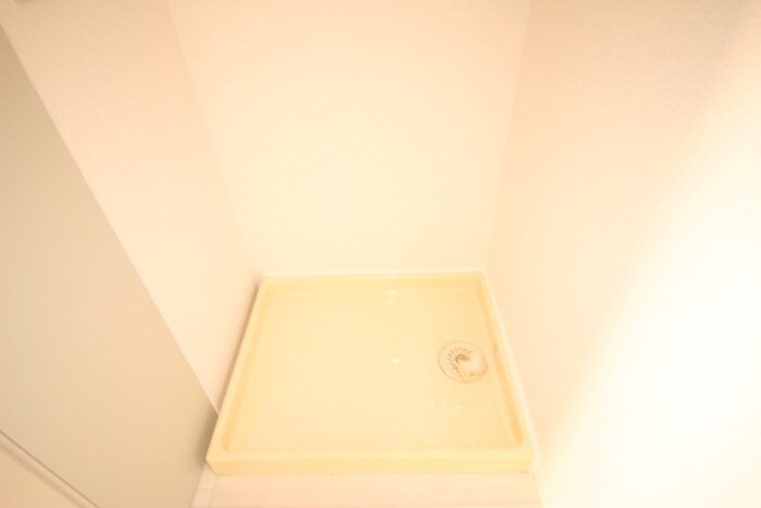 物件内観写真14　(洗濯機置場)