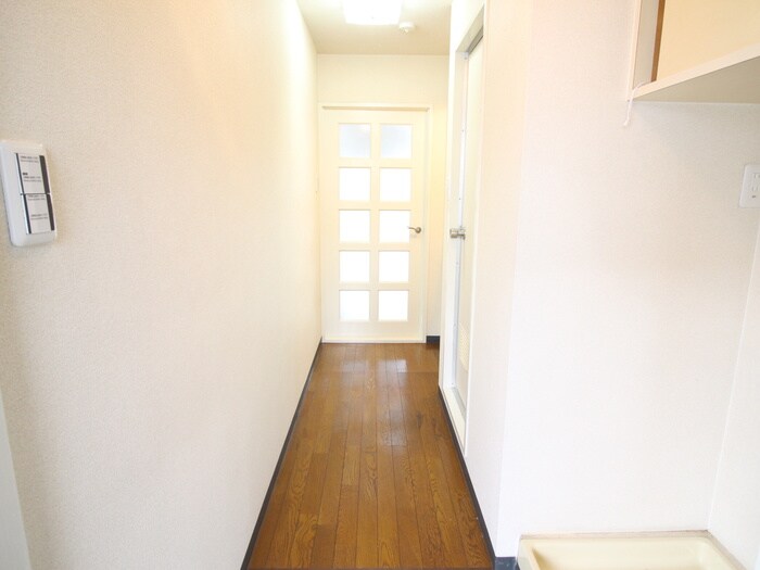 物件内観写真18　(廊下)