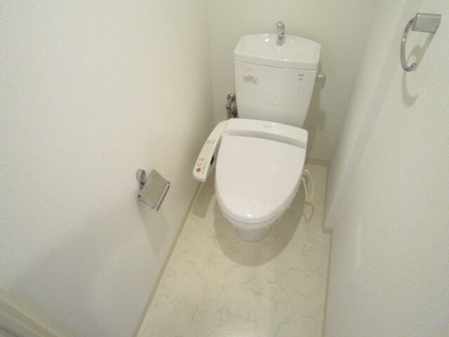 物件内観写真9　(トイレ)