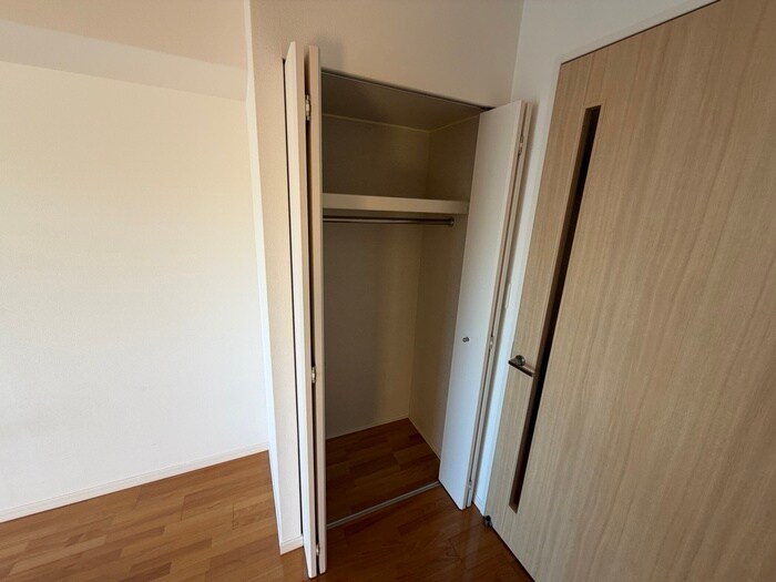 物件内観写真12　(収納)