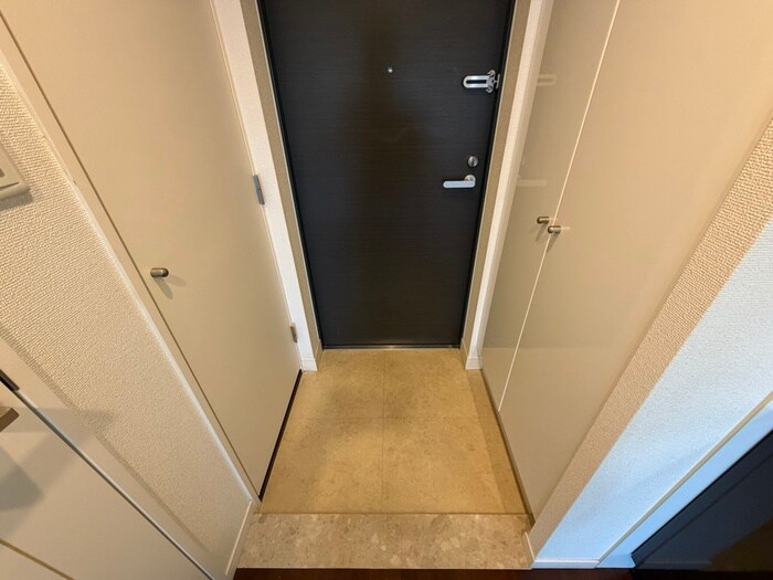 物件内観写真14　(玄関)