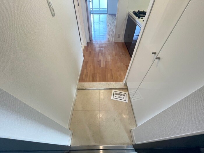 物件内観写真15　(玄関)