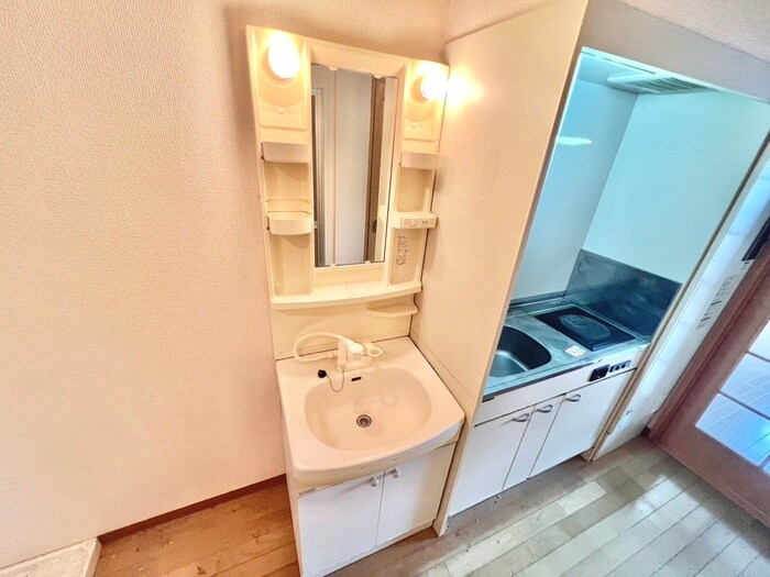 物件内観写真13　(洗面)