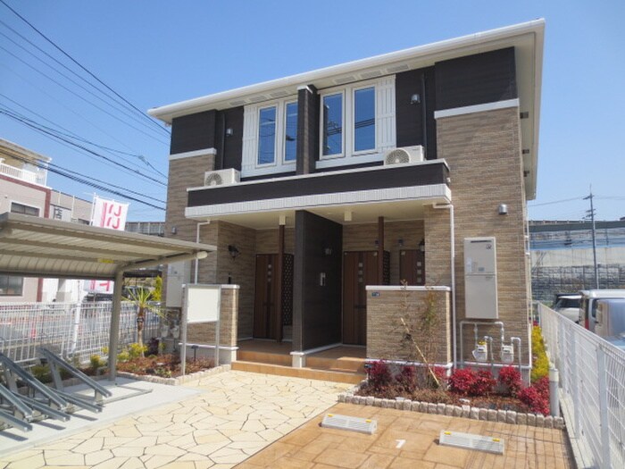 物件外観写真1　(外観写真)