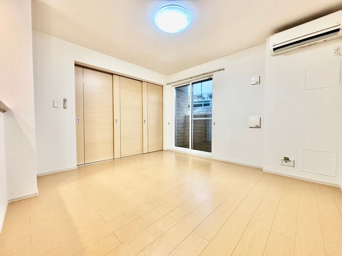 物件内観写真8　(居室)