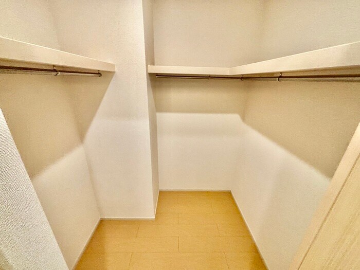 物件内観写真16　(収納)