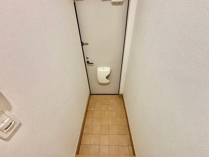 物件内観写真22　(玄関)