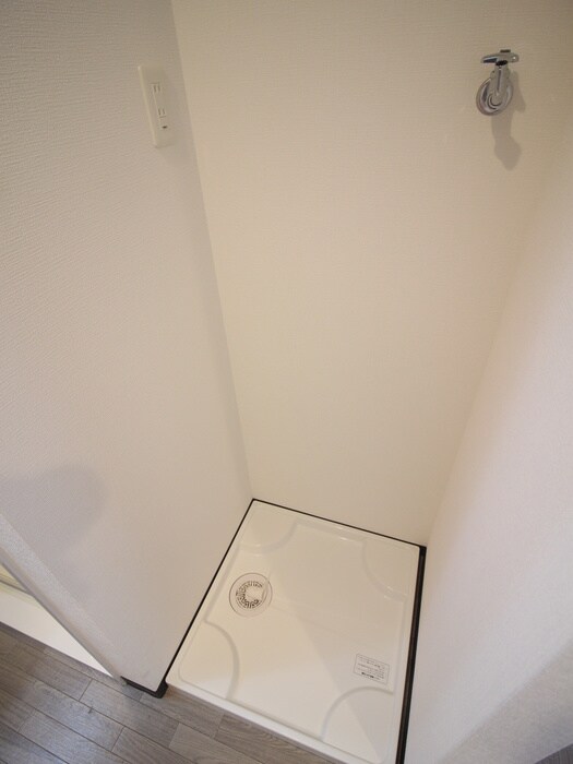 物件内観写真11　(洗濯機置場)