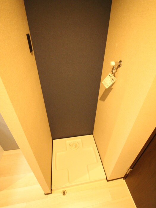 物件内観写真10　(洗濯機置場)