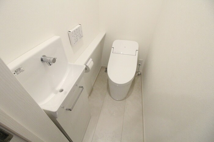 物件内観写真14　(トイレ)