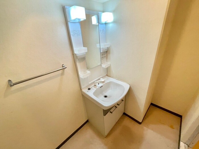 物件内観写真12　(洗面)