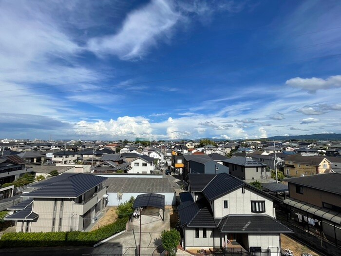 物件内観写真16　(室内からの展望)