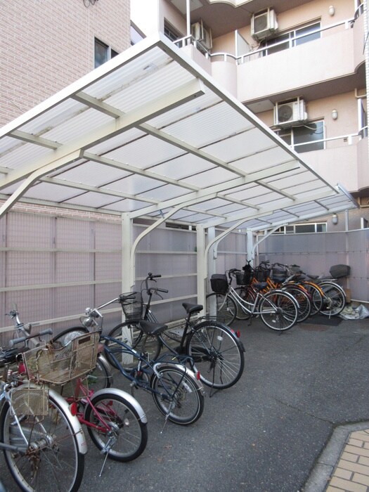 物件外観写真2　(駐輪場)