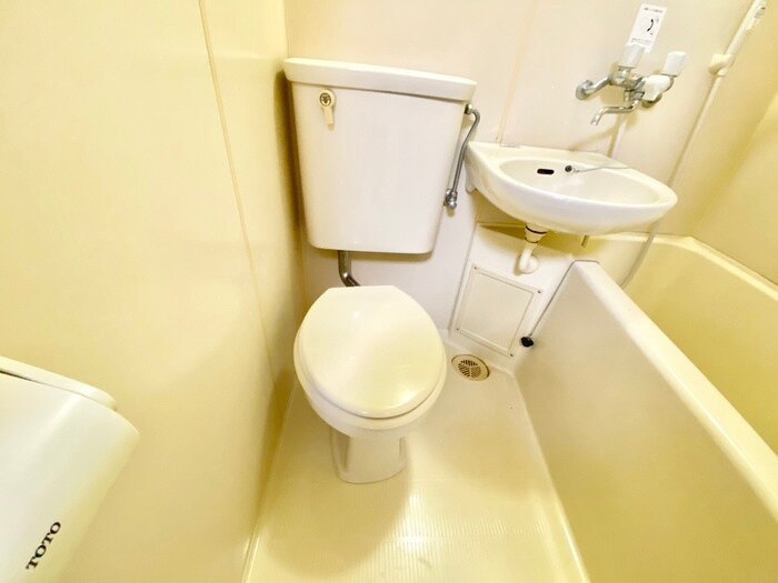 物件内観写真9　(トイレ)