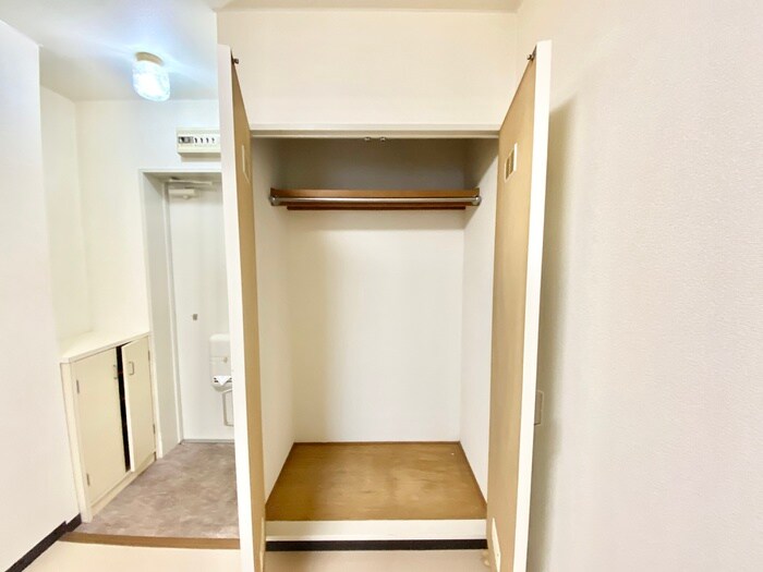 物件内観写真10　(収納)