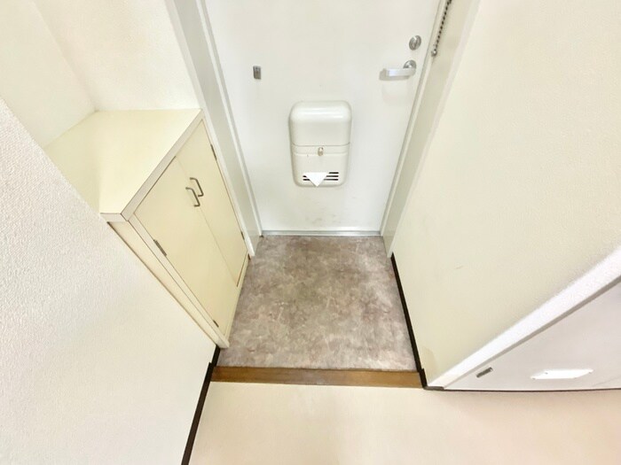 物件内観写真15　(玄関)