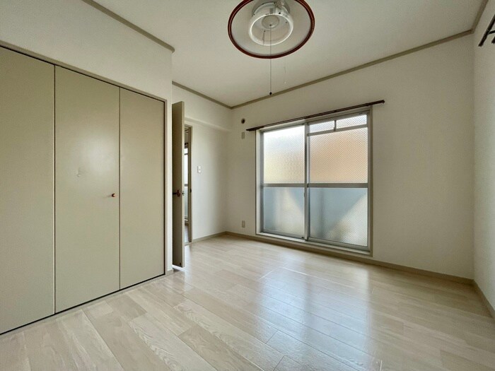 物件内観写真8　(居室)