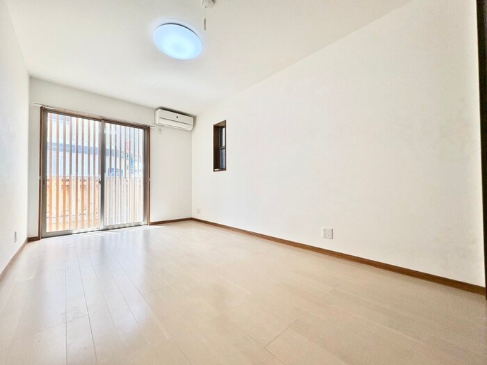 物件内観写真8　(居室)