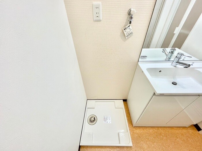 物件内観写真15　(洗濯機置場)