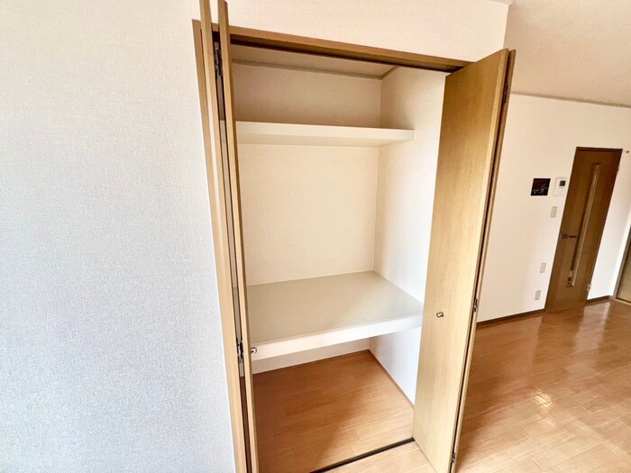 物件内観写真13　(収納)