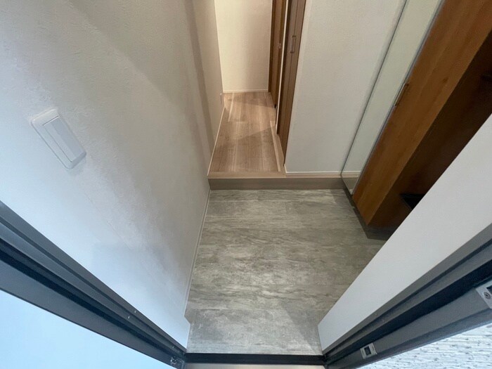 物件内観写真16　(玄関)