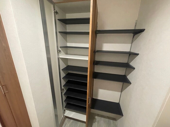 物件内観写真18　(靴箱)