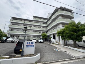 ファミーユ・一ツ橋外観写真