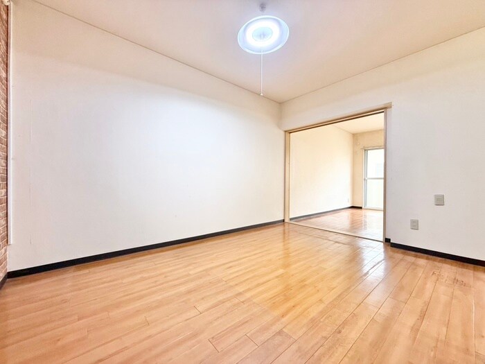 物件内観写真10　(居室)