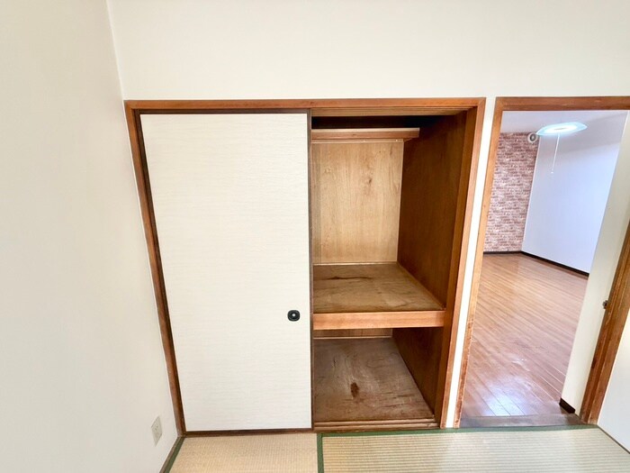 物件内観写真12　(収納)