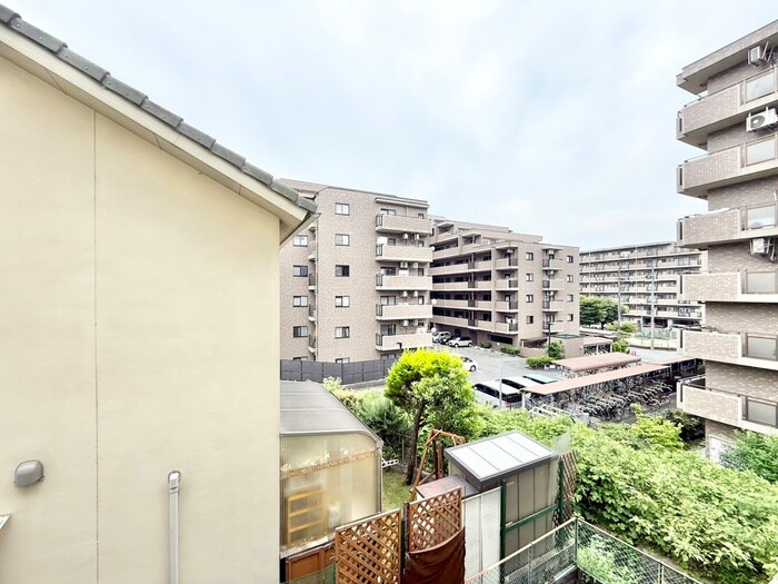 物件内観写真22　(室内からの展望)