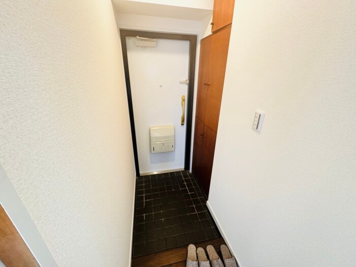 物件内観写真14　(玄関)