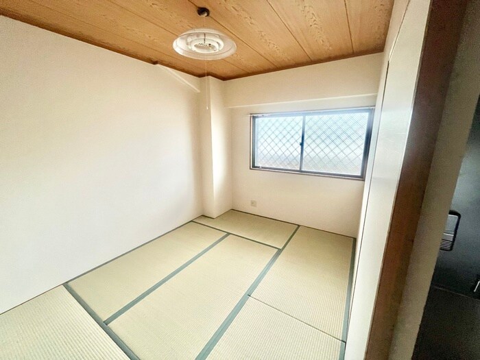 物件内観写真10　(居室)