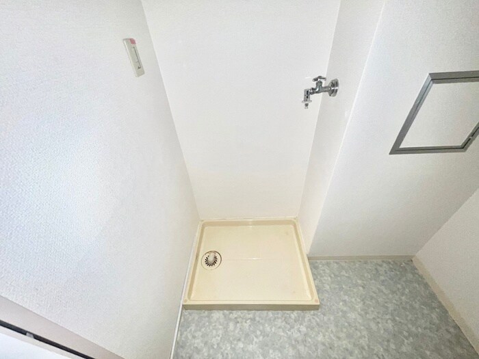 物件内観写真20　(洗濯機置場)