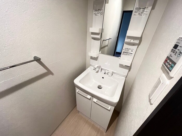 物件内観写真12　(洗面)