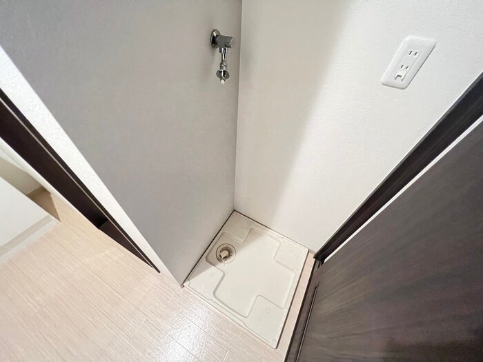 物件内観写真14　(洗濯機置場)