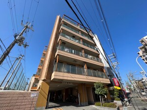 ラ・セーヌ蛍池外観写真