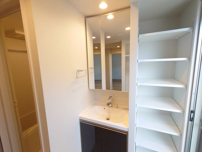 物件内観写真12　(洗面)