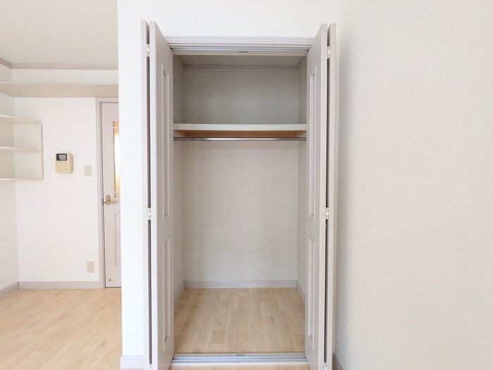 物件内観写真13　(収納)
