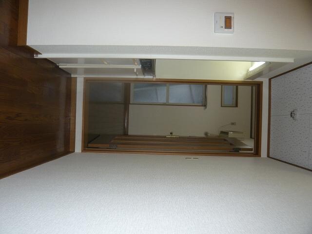 物件内観写真12　(玄関)